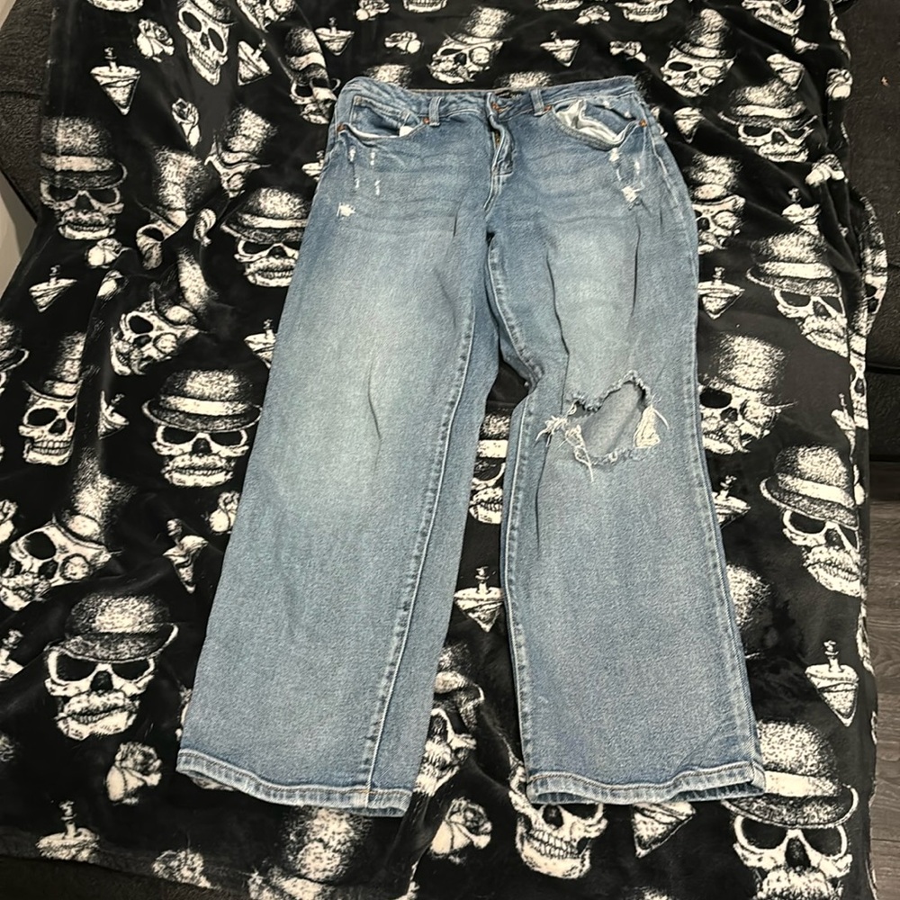 Dark blue one rip jeans from sincerely Jules size 7